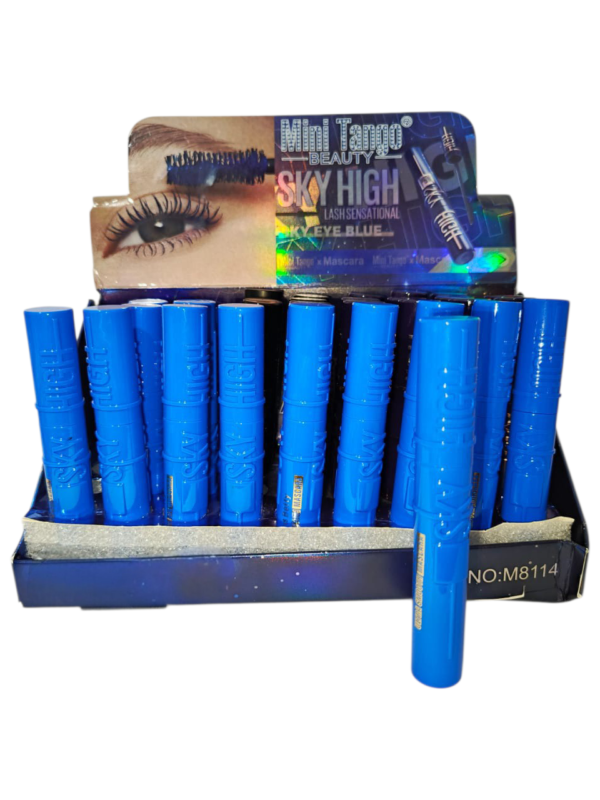 MASCARA DE PESTAÑAS CON COLOR AZUL